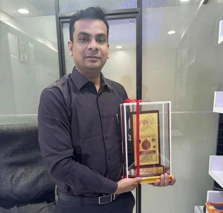Dr. Sumit Mahajan from Bhusawal Honored with Prestigious State-Level NealRatna Award