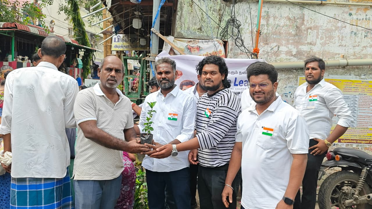 We The Leaders Celebrates India’s 80th Independence Day with Flag Hoisting and Tree Plantation Drive in North Chennai