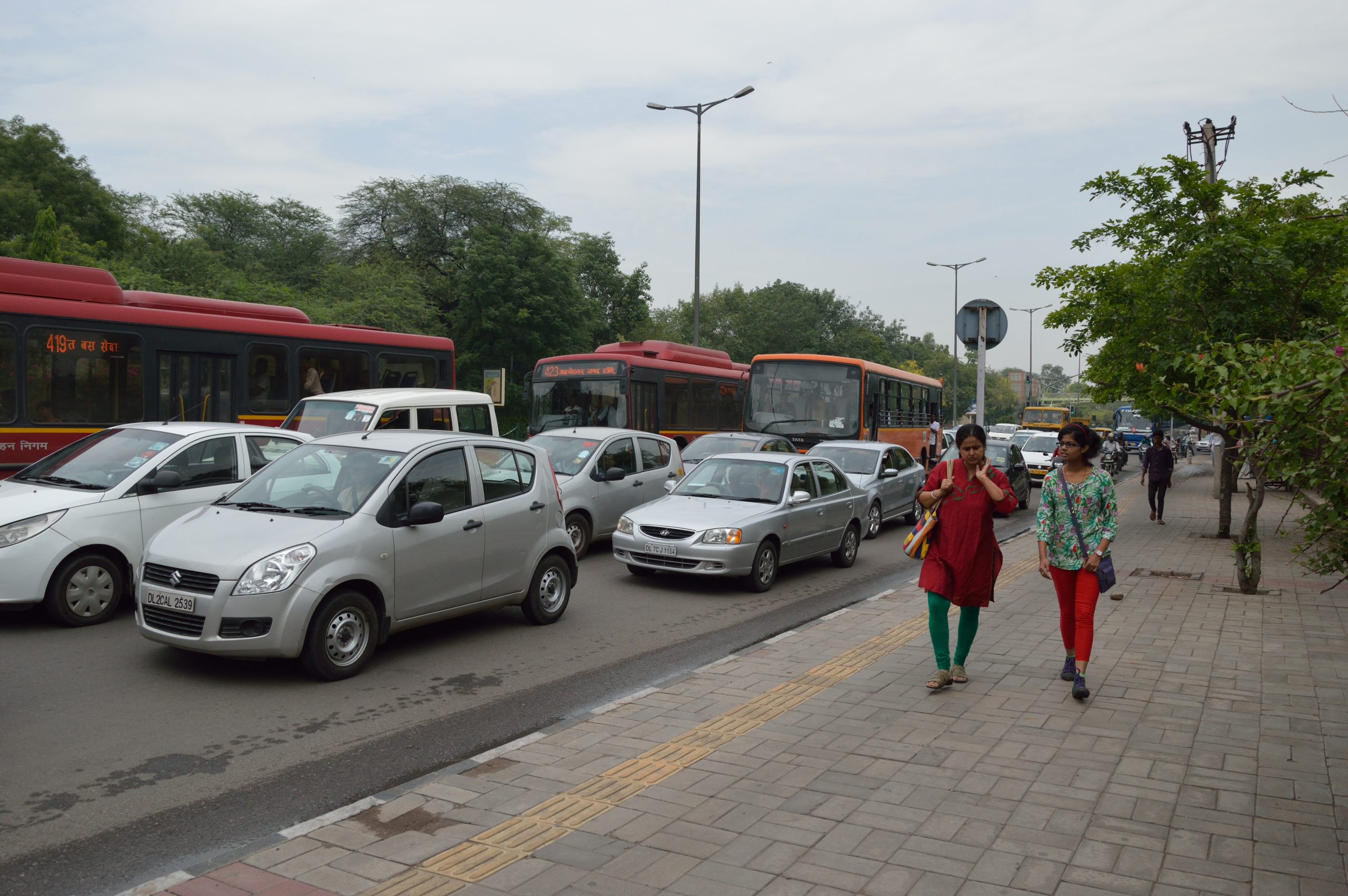 Delhi’s key roads waterlogged, traffic hit after morning rain