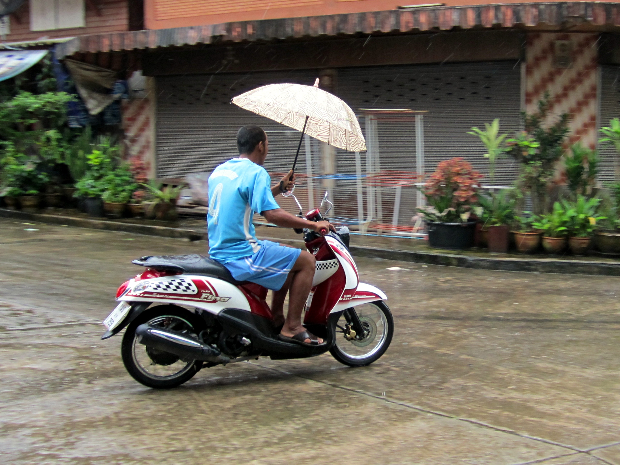 Heavy rain lashes Delhi-NCR, orange alert issued for parts of Madhya Pradesh