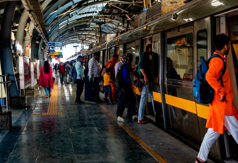 Who argued against the Delhi closures? The lawyers before the Supreme Court